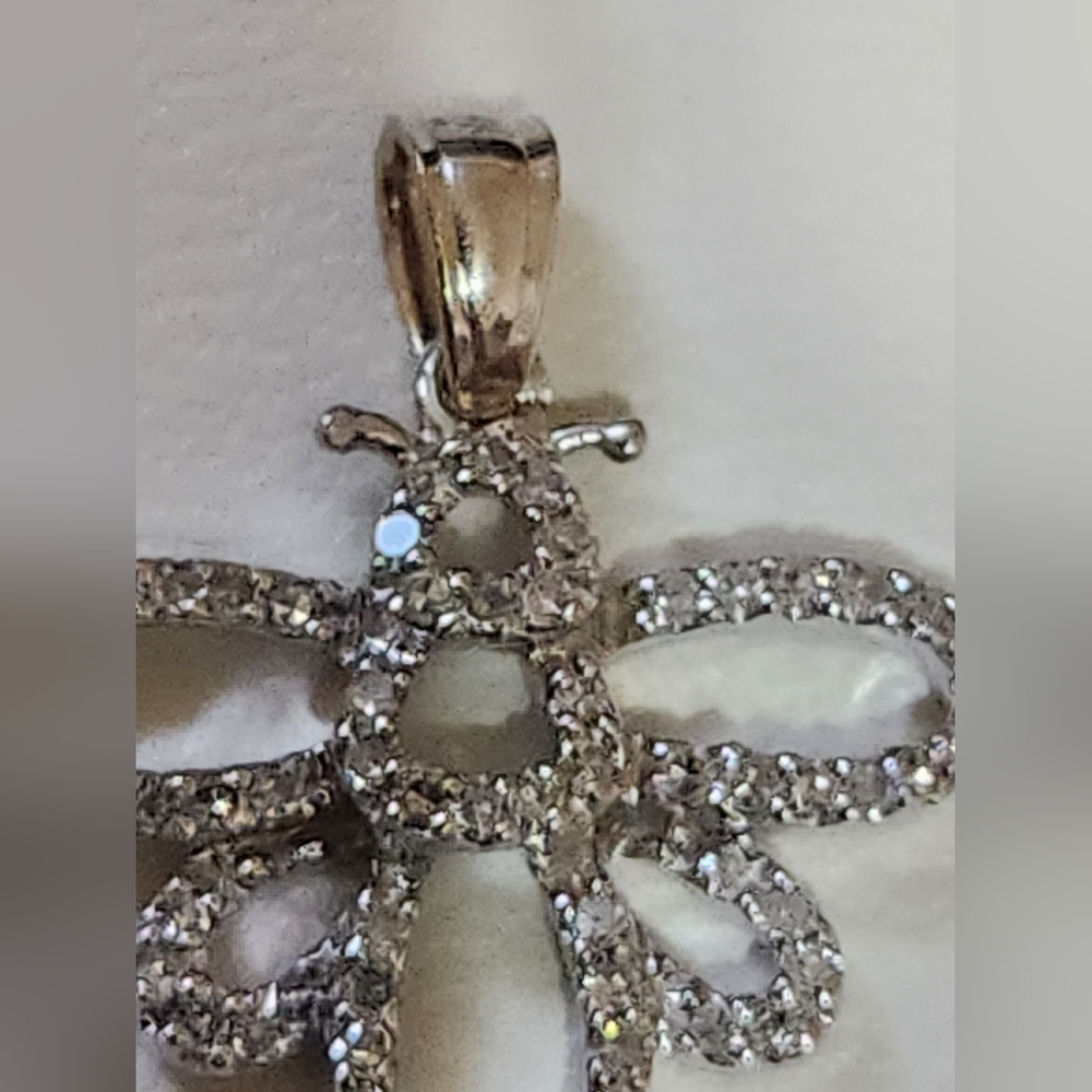 14K White Gold Natural Diamond Pave Bee Pendant Charm - Picture 3 of 11